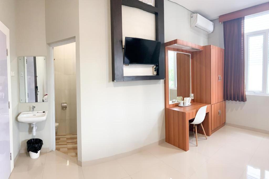 Oyo 2816 Privato Suite Kembaran المظهر الخارجي الصورة