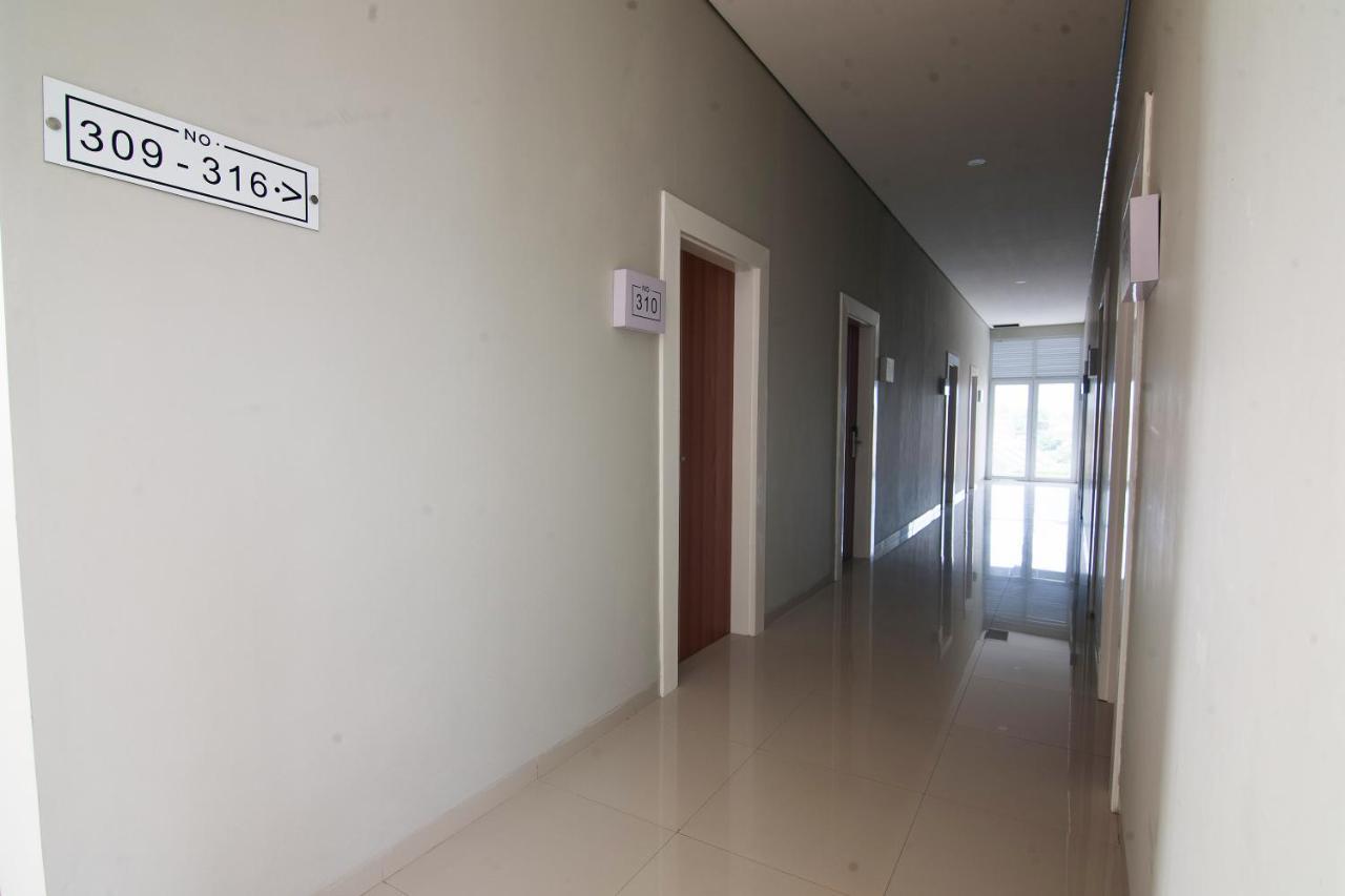 Oyo 2816 Privato Suite Kembaran المظهر الخارجي الصورة